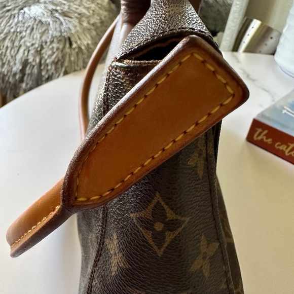 Vintage LV Mini Looping Bag - DC: MI0092 - Includes Cert of Authentication - Picture 9 of 16